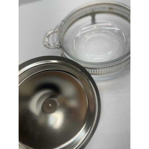 Vintage Silver Plated Serving Dish With 1.5 QT Pyrex Ovenproof Bowl - Picture 5 of 9